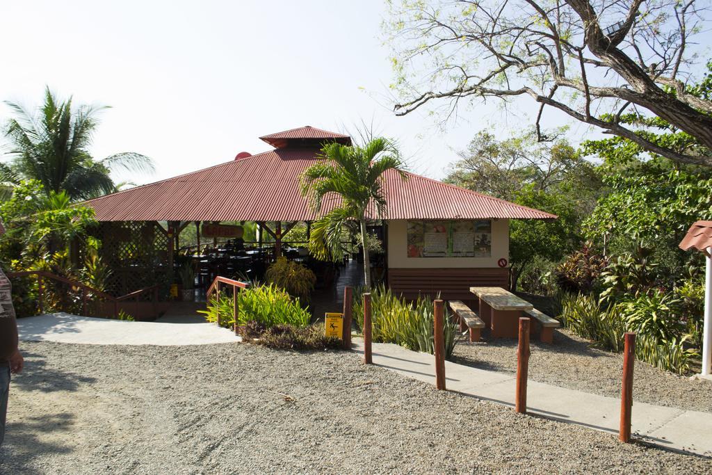 Hotel Cerro Lodge Tarcoles Exterior photo
